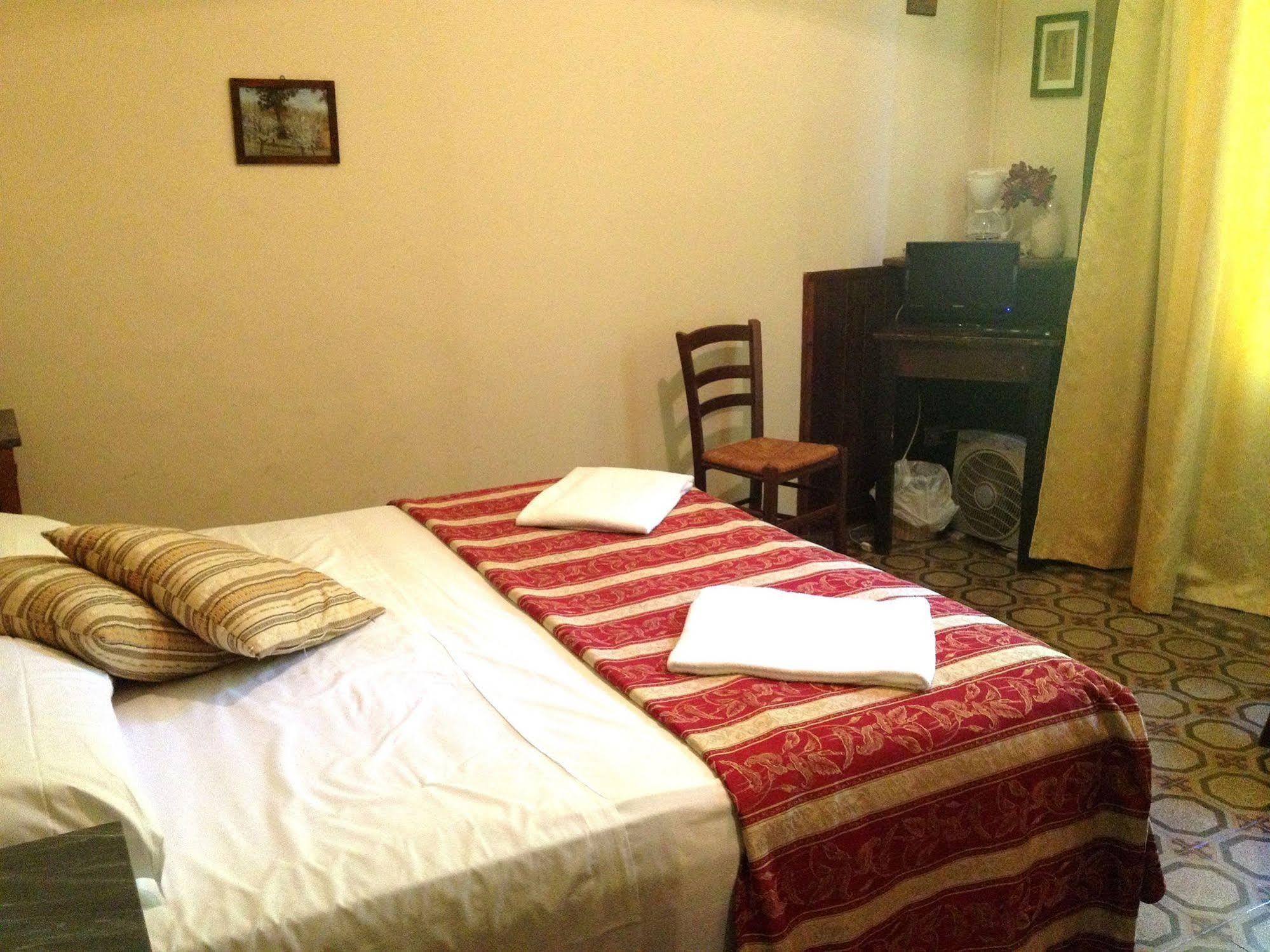 Alla Residenza Domus Minervae Перуджа Екстериор снимка